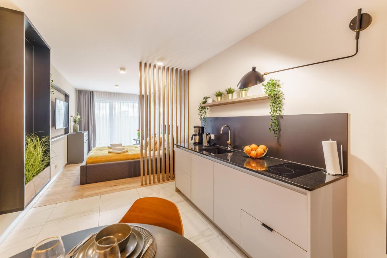 Апартаменти Perlowa Przystan Rent - Classic Gold & Silver Колобжег Екстер'єр фото